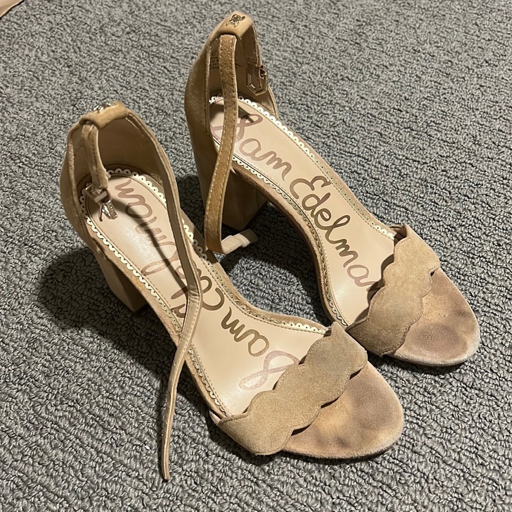 Sam Edelman nude heels